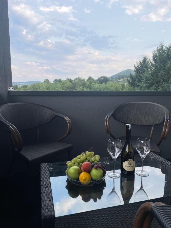 Ammirevole Ravne Apartments Visoko Buitenkant foto