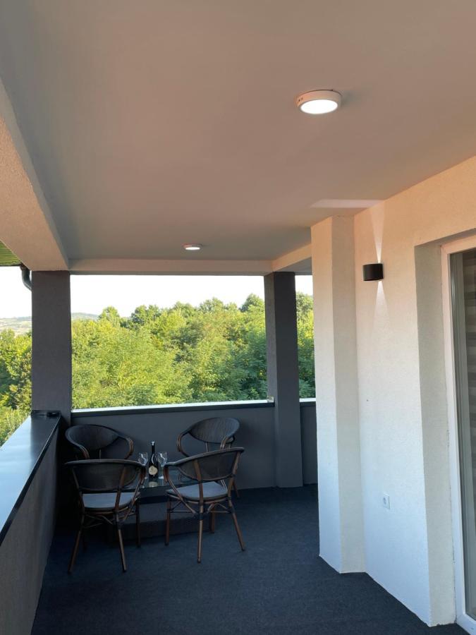 Ammirevole Ravne Apartments Visoko Buitenkant foto