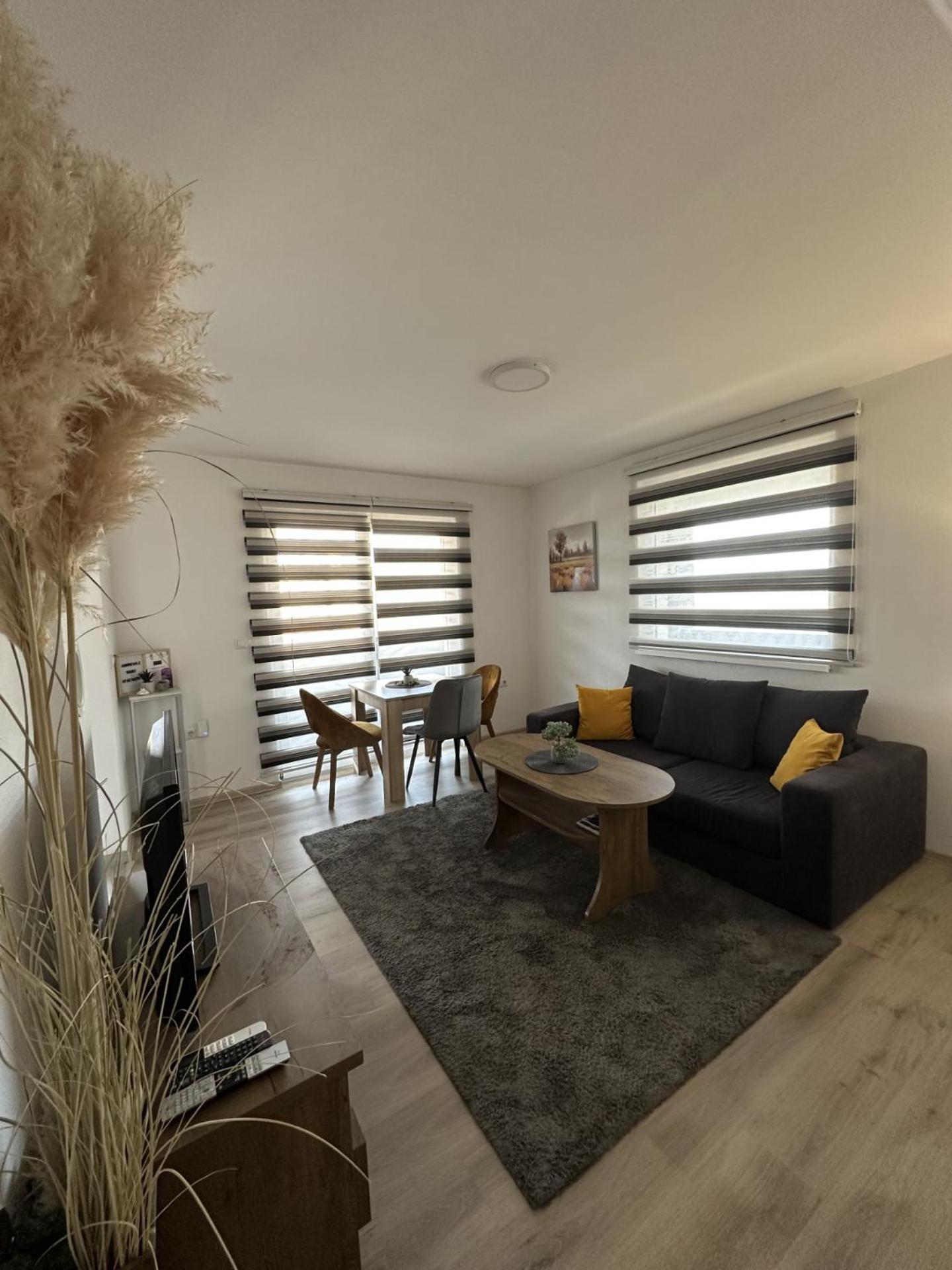 Ammirevole Ravne Apartments Visoko Buitenkant foto